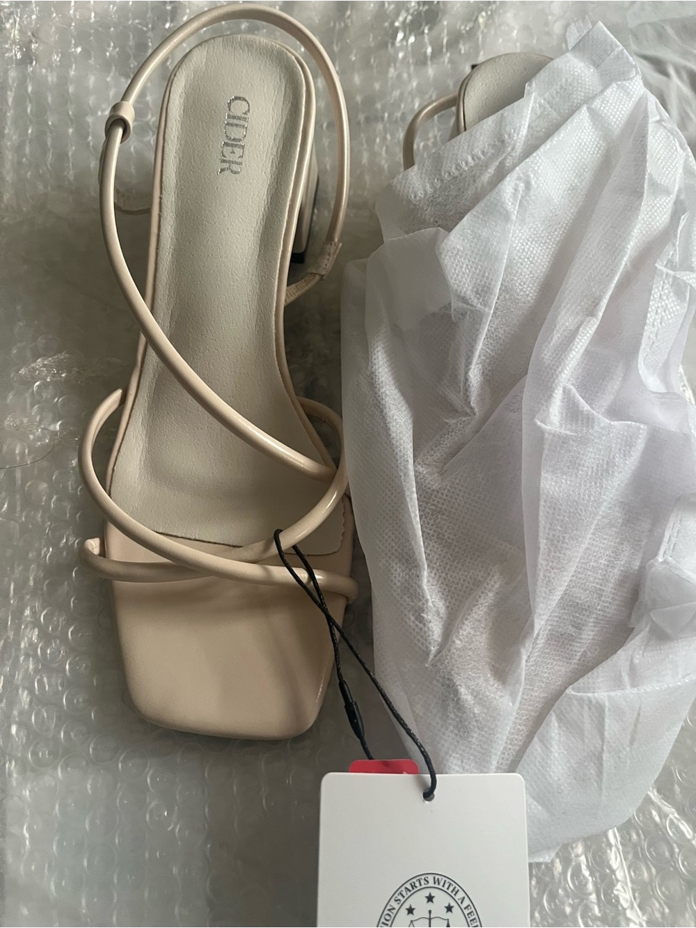 CIDER Strap Square Toe Chunky Heel Sandals – Cream – Women’s Size 9 – NWT